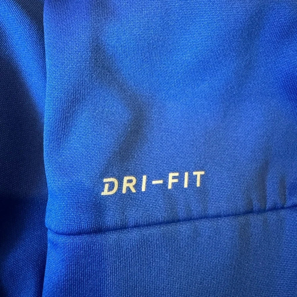Nike sweatshirt
